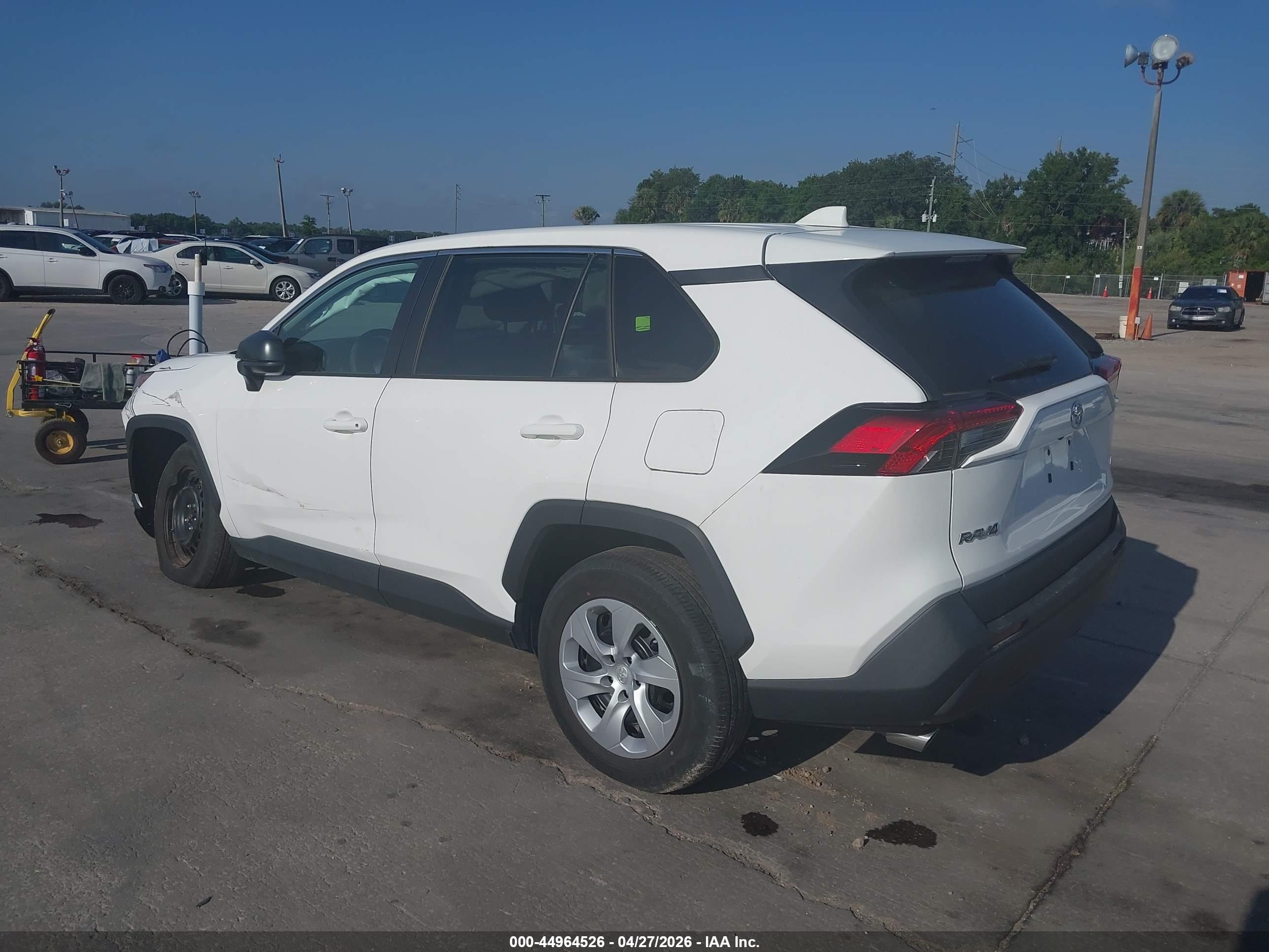 2024 TOYOTA RAV 4 — VIN 2T3H1RFV1RC253166 — photo 3